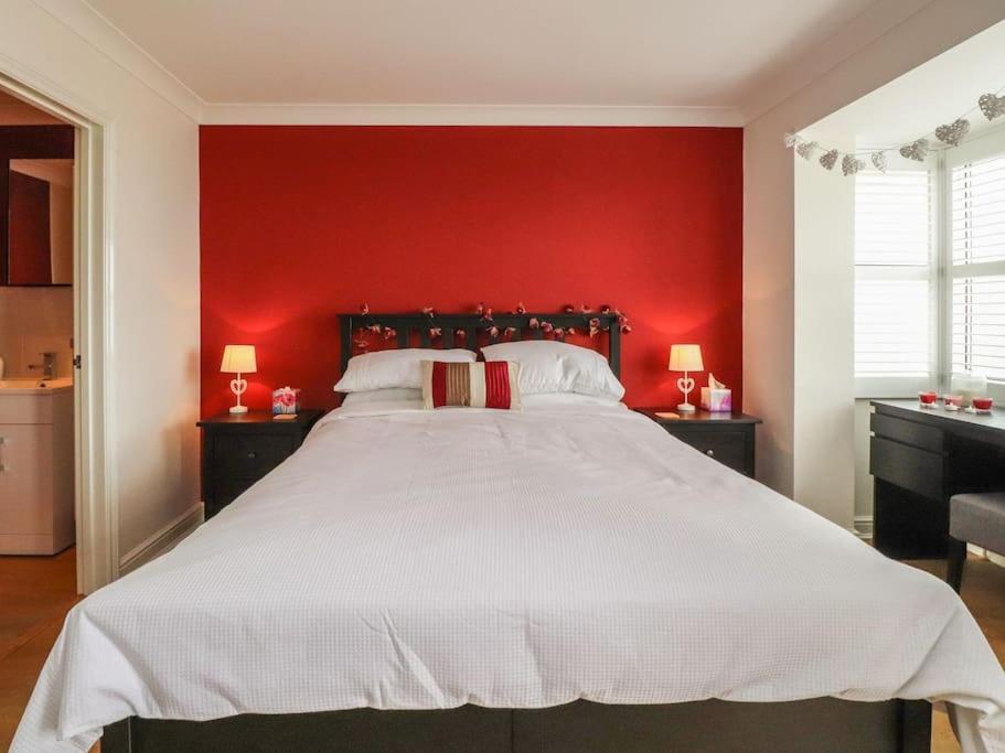 Stunning Seaviews - Beach House - Jacuzzi Bath Tub Littlestone-on-Sea エクステリア 写真