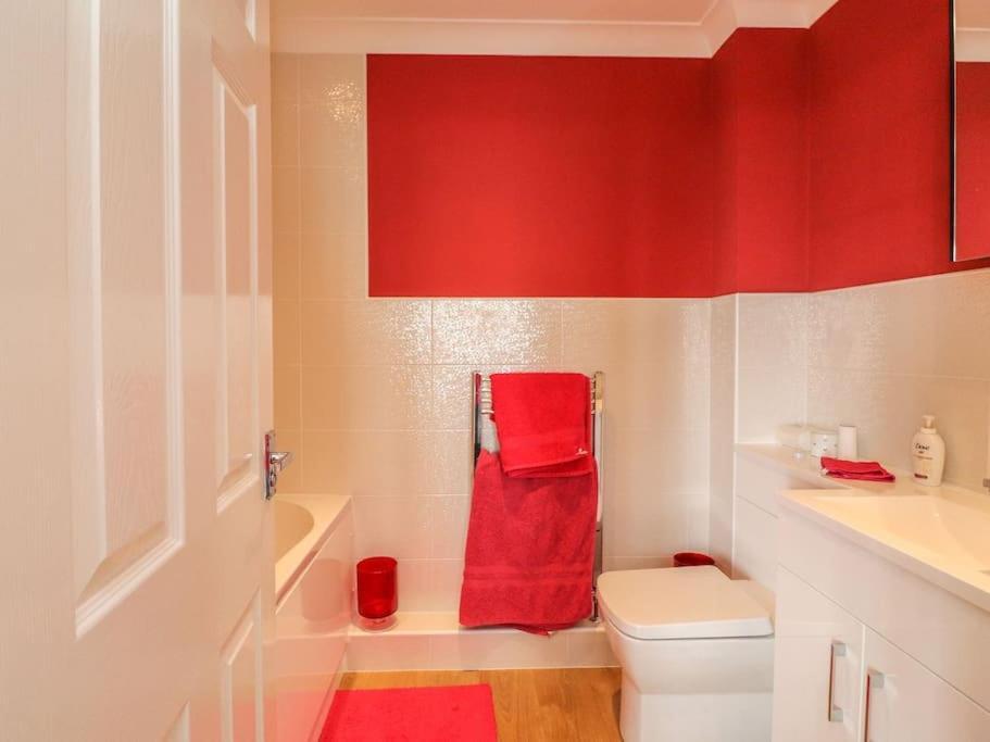 Stunning Seaviews - Beach House - Jacuzzi Bath Tub Littlestone-on-Sea エクステリア 写真